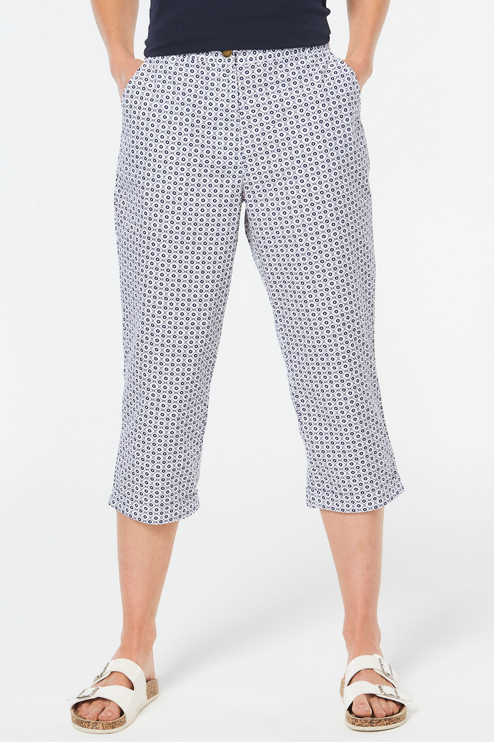 Thulian Pink Cotton Mid-Rise Cropped Trousers - ZERESOUQ.COM