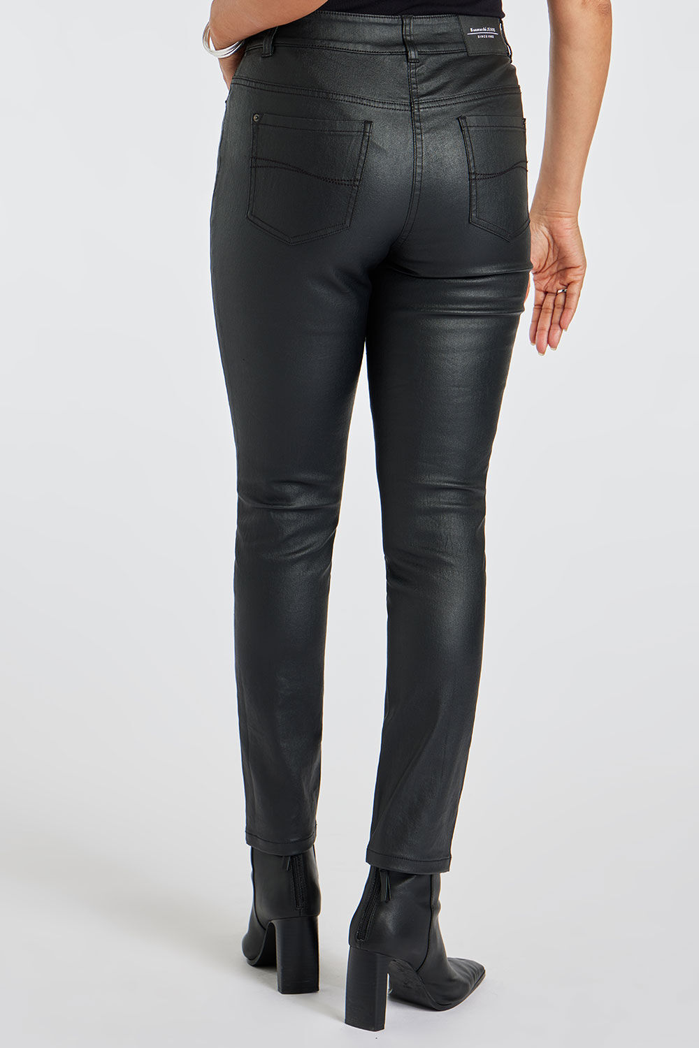 The SUSIE Coated Jeans