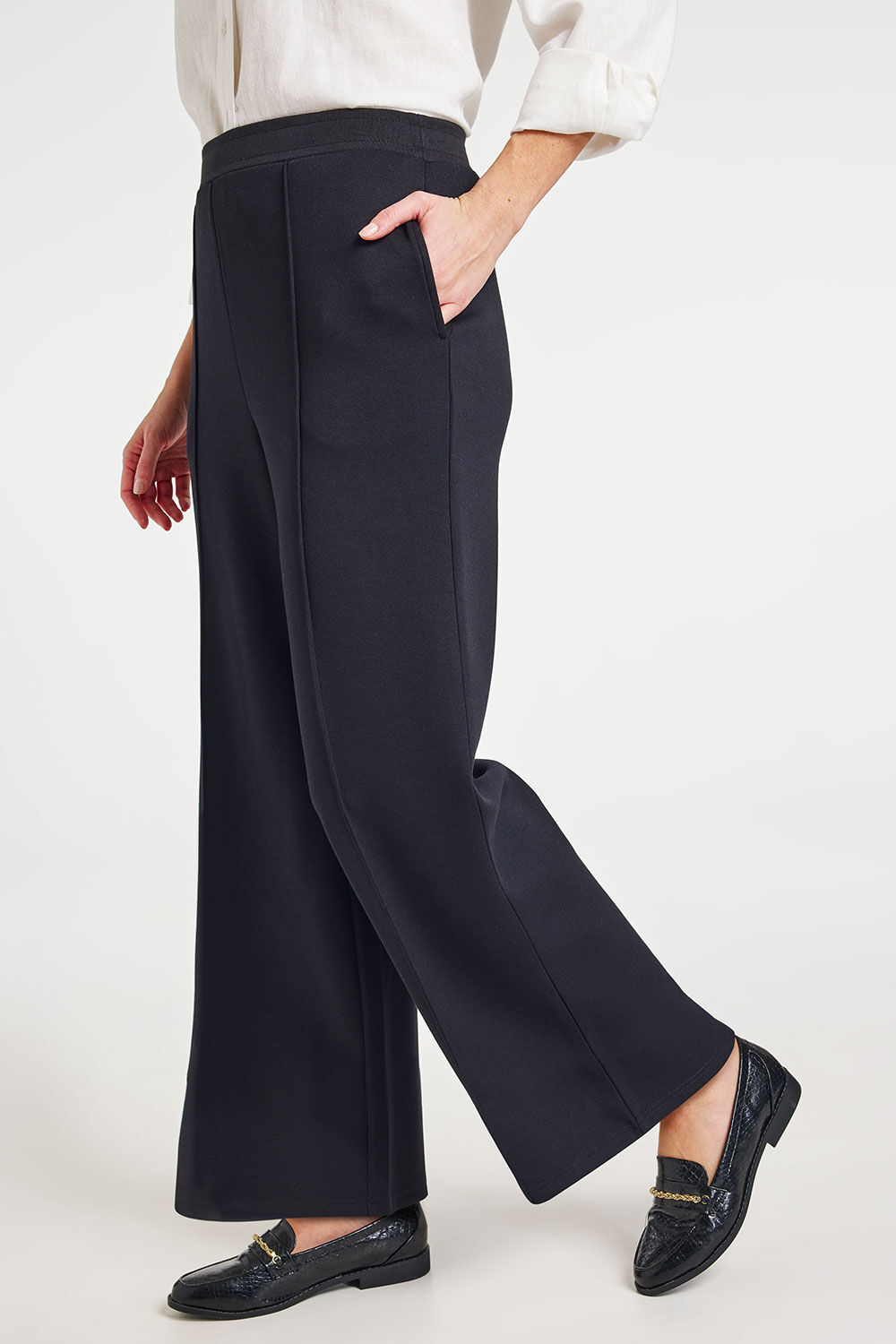 PULL&BEAR WIDE LEG SMART WITH DARTS - Trousers - black - Zalando.de