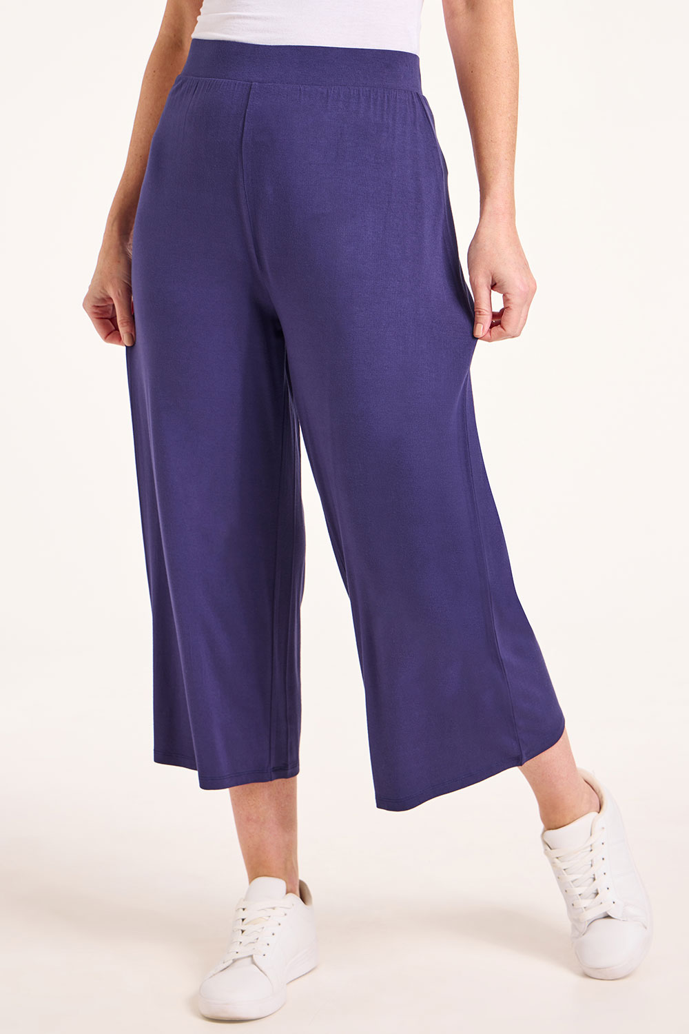 Cropped Wide Leg Jersey Trousers in Black – Olivia May