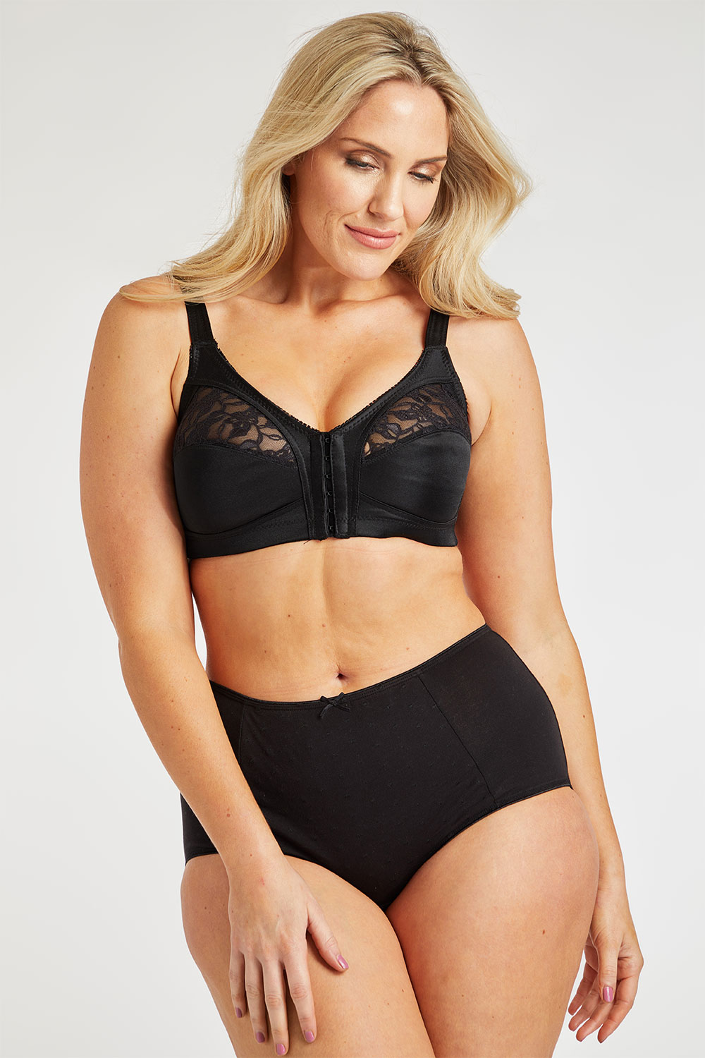 Belei Full Cup Front Fastening Bra Black