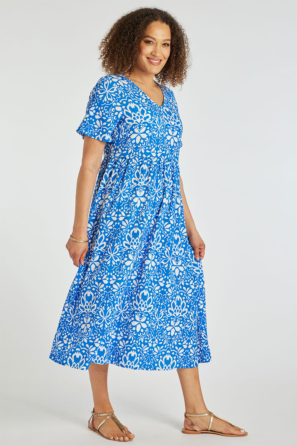 Short Sleeve Tile Print Crinkle Smock Dress | Bonmarché